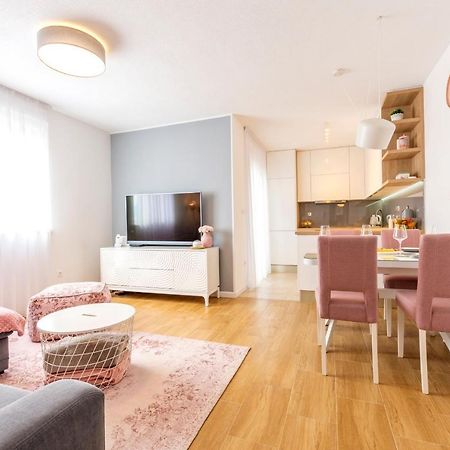 Rose Apartment Kastela Exterior photo
